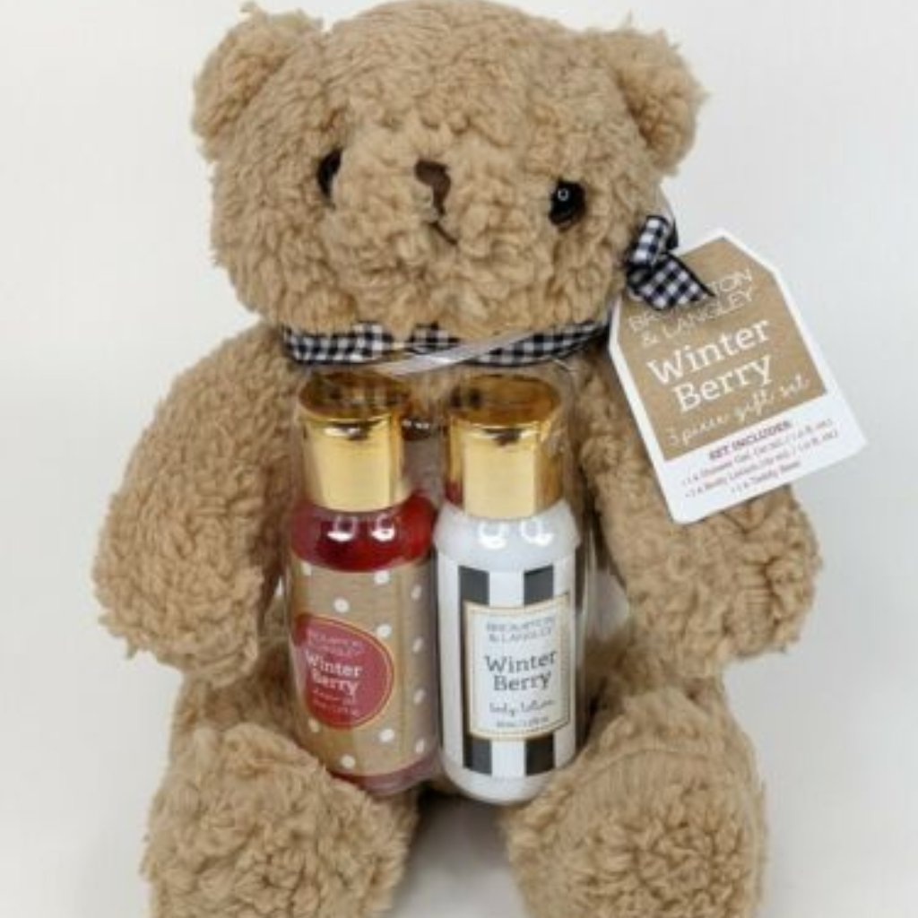 Nwt Teddy Bear With Winter Berry Lotion  Shower Gel